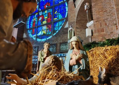 Crèche de Noël dans l'église de Rocquigny dans le Pas-de-Calais